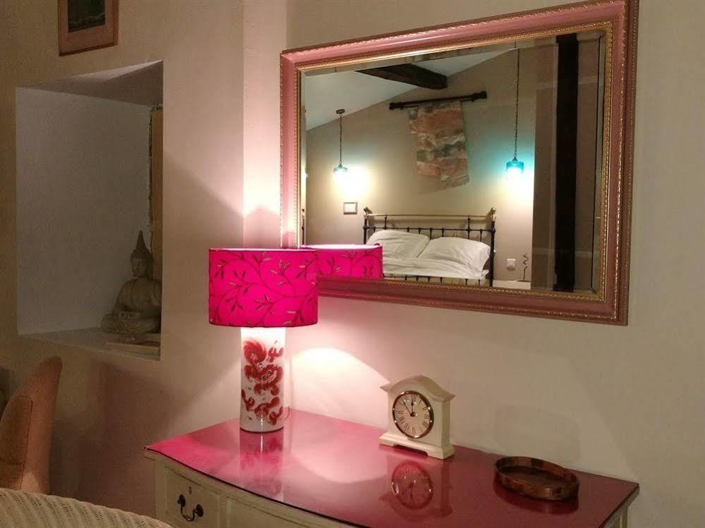 Maison De Textile Apartment Montolieu Luaran gambar