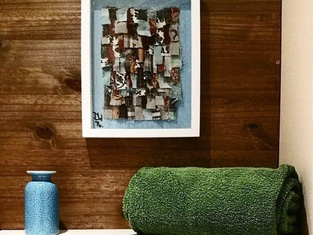 Maison De Textile Apartment Montolieu Luaran gambar